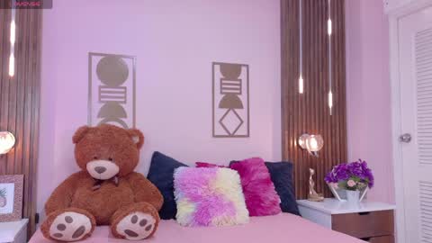 Bree  online show from 04.12.26