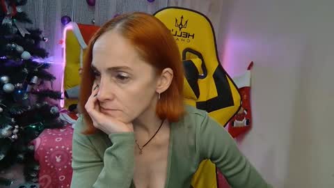Snapshot of breeterner chatting on 01.06.25 breeterner online show from 01.06.25