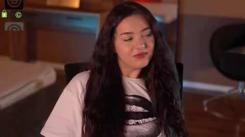 Leah online show from 09.11.25