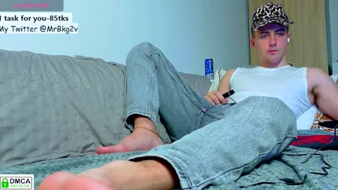 Snapshot of brell_line chatting on 12.18.25 Brelland online show from 12.18.25