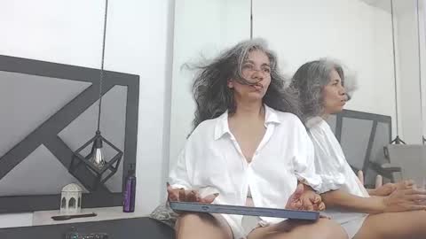 BRENDA VELASQUEZ online show from 01.03.25