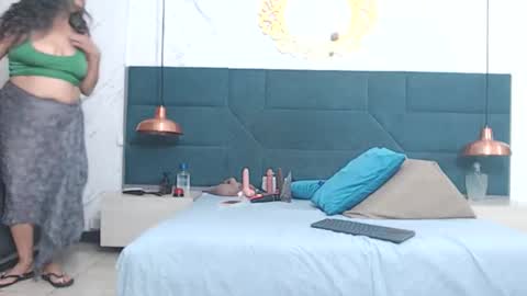 BRENDA VELASQUEZ online show from 04.10.26