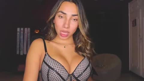 brendaaguerra online show from 01.04.25