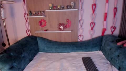 Snapshot of brendabrookss chatting on 02.19.25 brenda online show from 02.19.25
