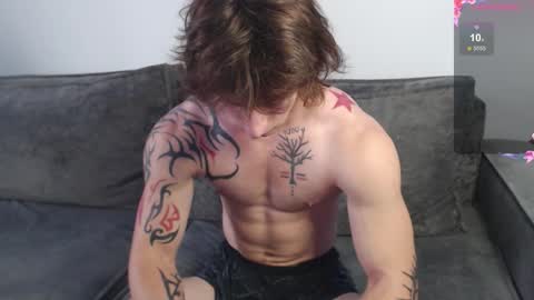 Snapshot of brendan__piks chatting on 09.29.25 brendan__piks online show from 09.29.25