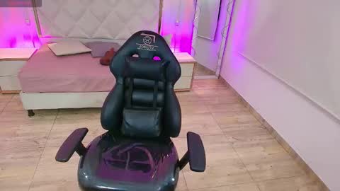 BRENDDA  online show from 11.03.25