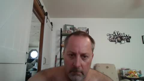 Snapshot of brettsky chatting on 09.27.25 hey online show from 09.27.25