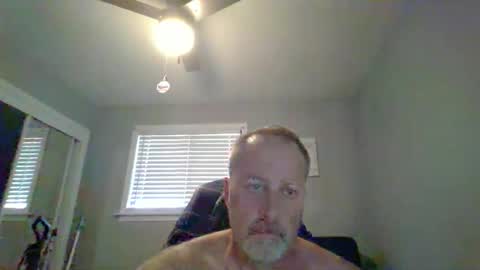Snapshot of brettsky chatting on 06.10.26 hey online show from 06.10.26