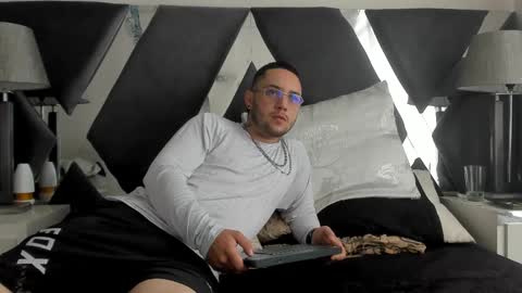 Brian  Chiki online show from 03.12.25