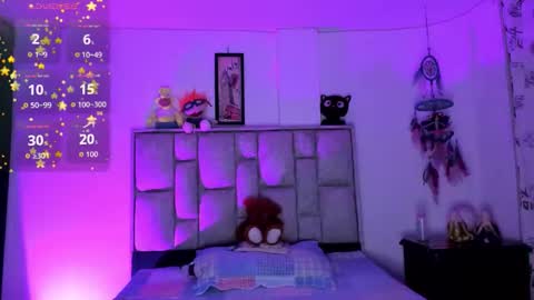     online show from 12.04.25