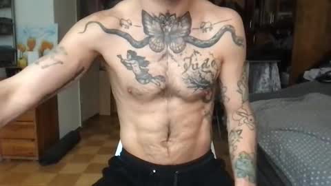 Snapshot of brianmuscle chatting on 02.11.26 Brian online show from 02.11.26