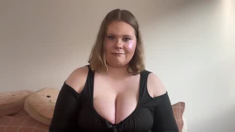 Snapshot of briannakiss21 chatting on 11.14.25 Brianna online show from 11.14.25