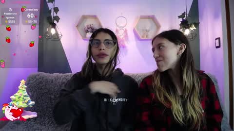 Snapshot of briarandblair chatting on 12.10.24 briarandblair online show from 12.10.24