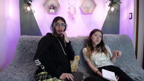 Snapshot of briarandblair chatting on 12.17.24 briarandblair online show from 12.17.24