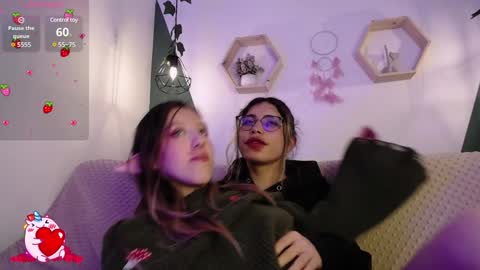 Snapshot of briarandblair chatting on 01.04.25 briarandblair online show from 01.04.25