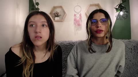 Snapshot of briarandblair chatting on 01.21.25 briarandblair online show from 01.21.25