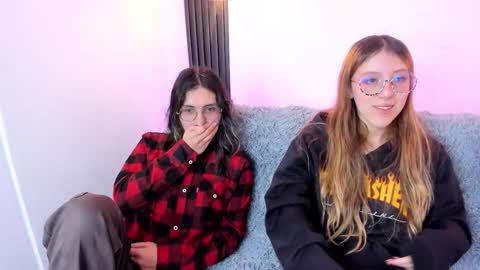 Snapshot of briarandblair chatting on 10.22.25 briarandblair online show from 10.22.25