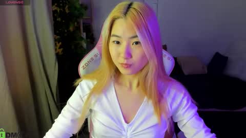 Snapshot of bridgetbottrel chatting on 09.29.25 Bridget online show from 09.29.25