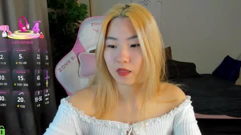 Snapshot of bridgetbottrel chatting on 10.02.25 Bridget online show from 10.02.25