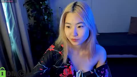 Snapshot of bridgetbottrel chatting on 10.06.25 Bridget online show from 10.06.25