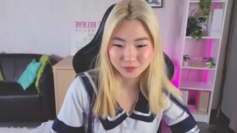 Snapshot of bridgetbottrel chatting on 02.14.26 Bridget online show from 02.14.26