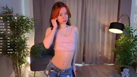 Snapshot of bridgetbottrell chatting on 05.08.26 Hanna online show from 05.08.26