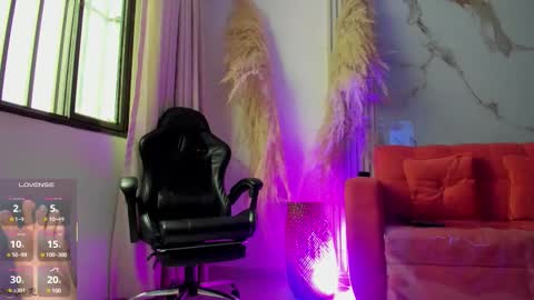 Snapshot of bridgetrodriguez chatting on 10.17.25 online show from 10.17.25