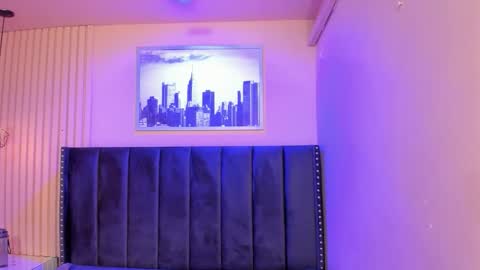   online show from 09.25.25