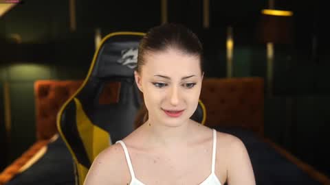 Snapshot of bright_diamonds_054 chatting on 02.23.25 Diamonds Girls online show from 02.23.25