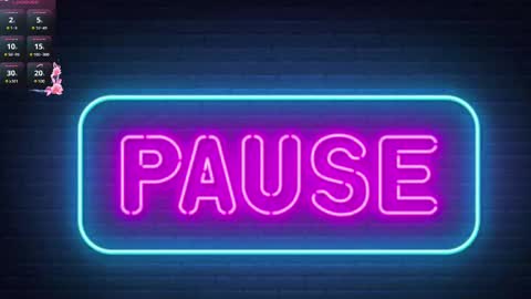 Snapshot of bright_diamonds_054 chatting on 02.25.25 Diamonds Girls online show from 02.25.25