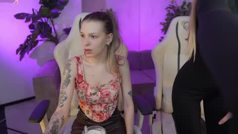 Snapshot of bright_diamonds_054 chatting on 03.03.25 Diamonds Girls online show from 03.03.25