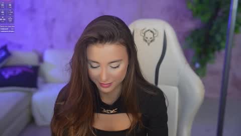 Snapshot of bright_diamonds_054 chatting on 10.15.25 Diamonds Girls online show from 10.15.25