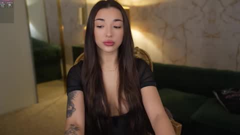 Diamonds Girls online show from 11.12.25