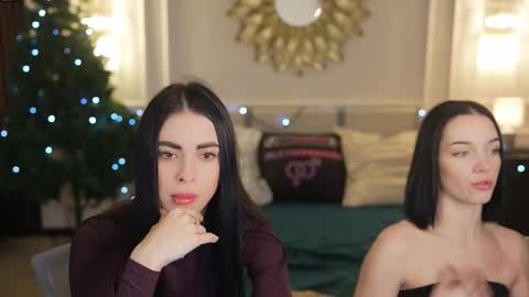 Diamonds Girls online show from 12.23.25