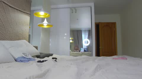 Amina Adelina online show from 01.13.25