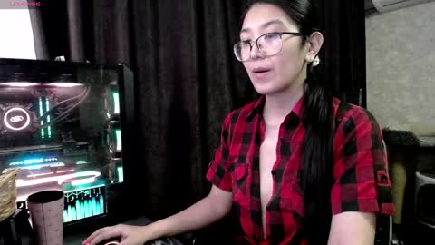 Snapshot of brightssmiles chatting on 02.04.25 Aisha online show from 02.04.25