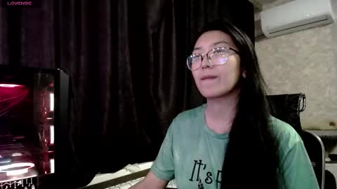 Snapshot of brightssmiles chatting on 02.13.25 Aisha online show from 02.13.25