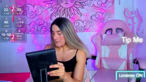 Snapshot of brihanna_cooper chatting on 08.05.26 bri online show from 08.05.26