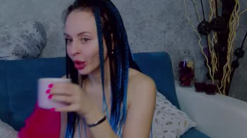 Snapshot of brilliant_doll chatting on 02.12.26 Nika online show from 02.12.26