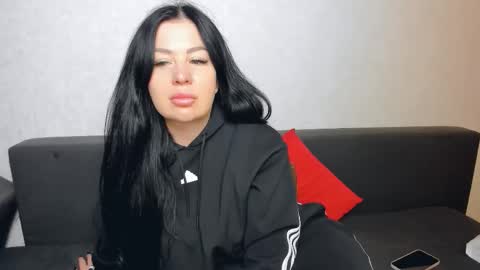 brilliantegirl_ online show from 10.12.25