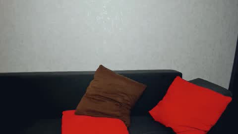 brilliantegirl_ online show from 10.21.25