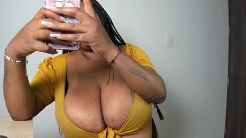 Snapshot of brionygip chatting on 09.10.25 ANGIE online show from 09.10.25