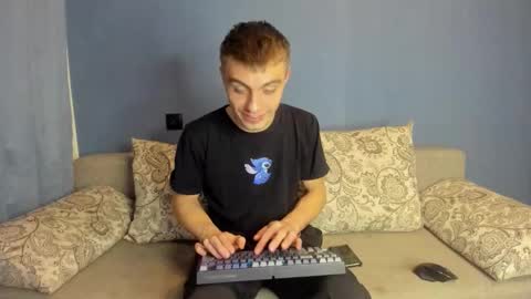 bristlebback online show from 09.30.25