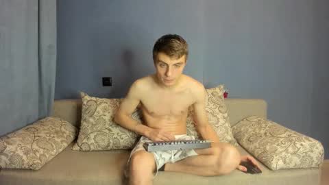 bristlebback online show from 11.05.25