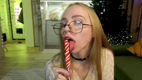 Snapshot of britakiss chatting on 11.13.25 Brita online show from 11.13.25