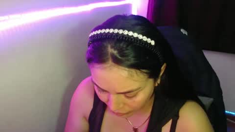 scarleth    follow mee 3 kis online show from 03.03.25
