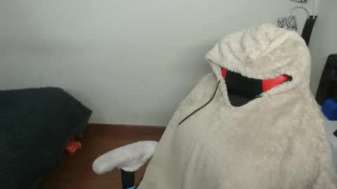 scarleth    follow mee 3 kis online show from 10.21.25