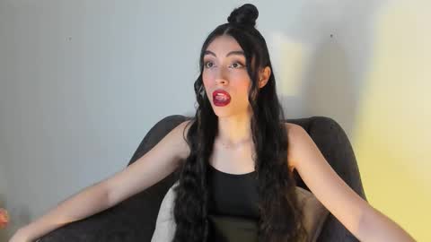 britany lenox online show from 11.27.25