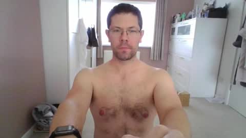 Snapshot of britguy6985 chatting on 11.06.25 britguy6985 online show from 11.06.25