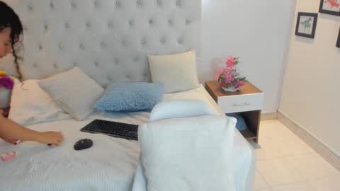 Snapshot of brithany_rousee chatting on 10.01.25 Brithany Rousee online show from 10.01.25